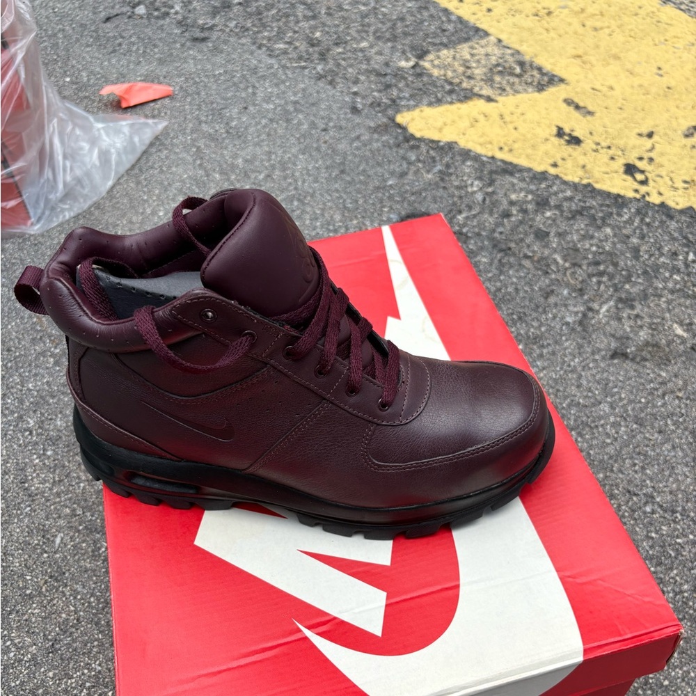 Nike Men's Dark Red Leather Boots